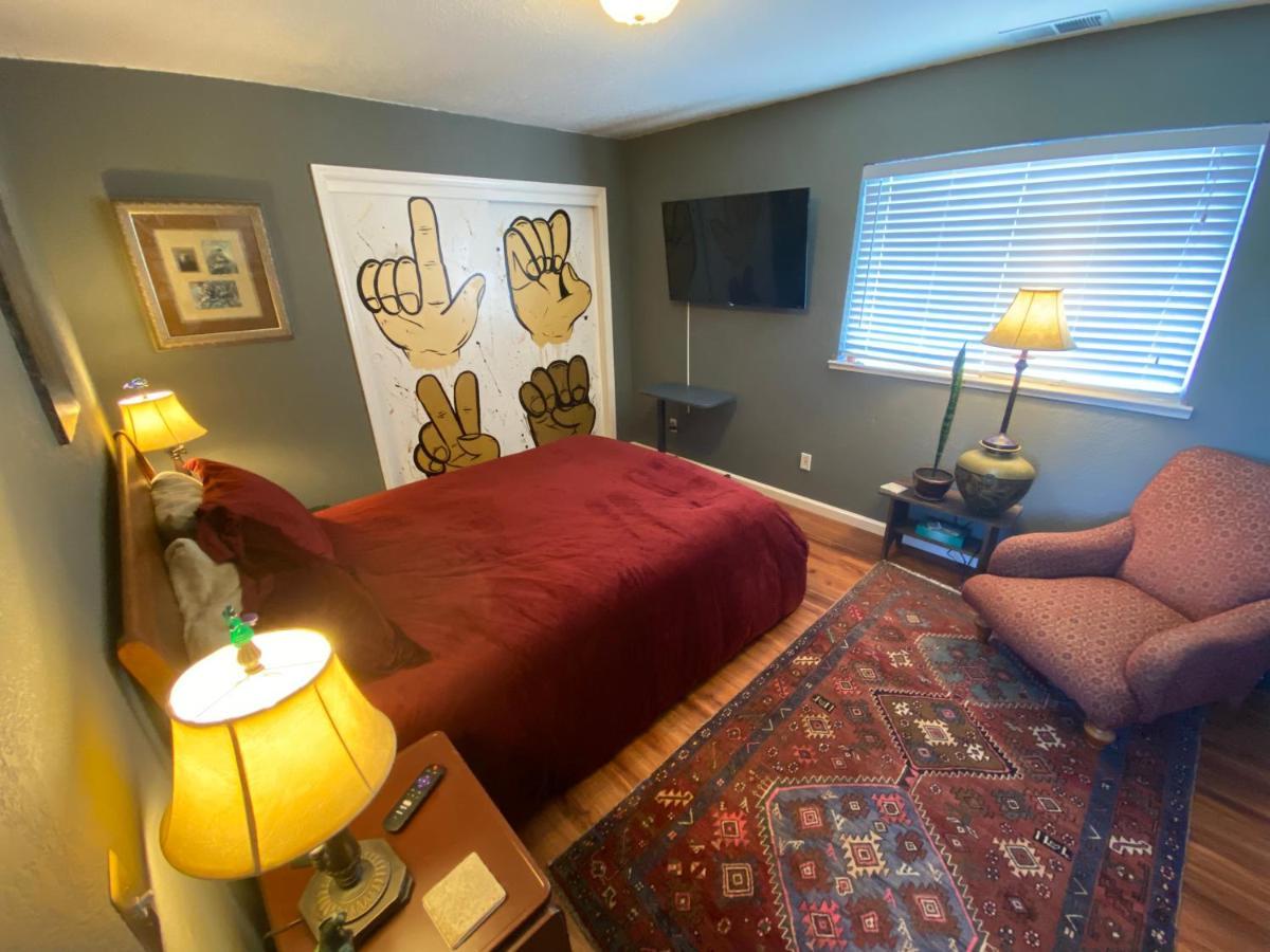 サンタローザ My Big Art Project Bed & Breakfast エクステリア 写真